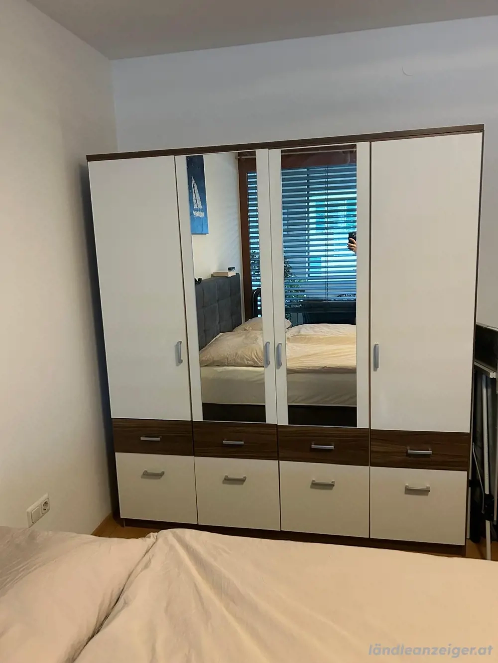 TOP - Kleiderschrank mit Spiegel