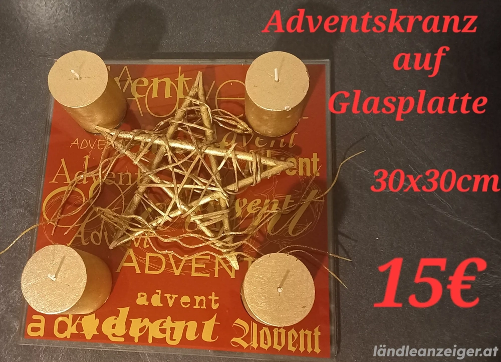 Adventskranz auf Glasplatte