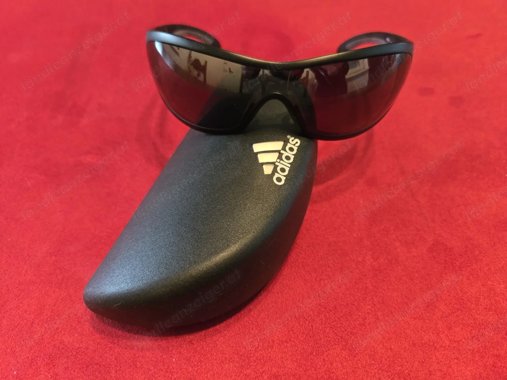 Adidas Sport-Sonnenbrille mit Etui