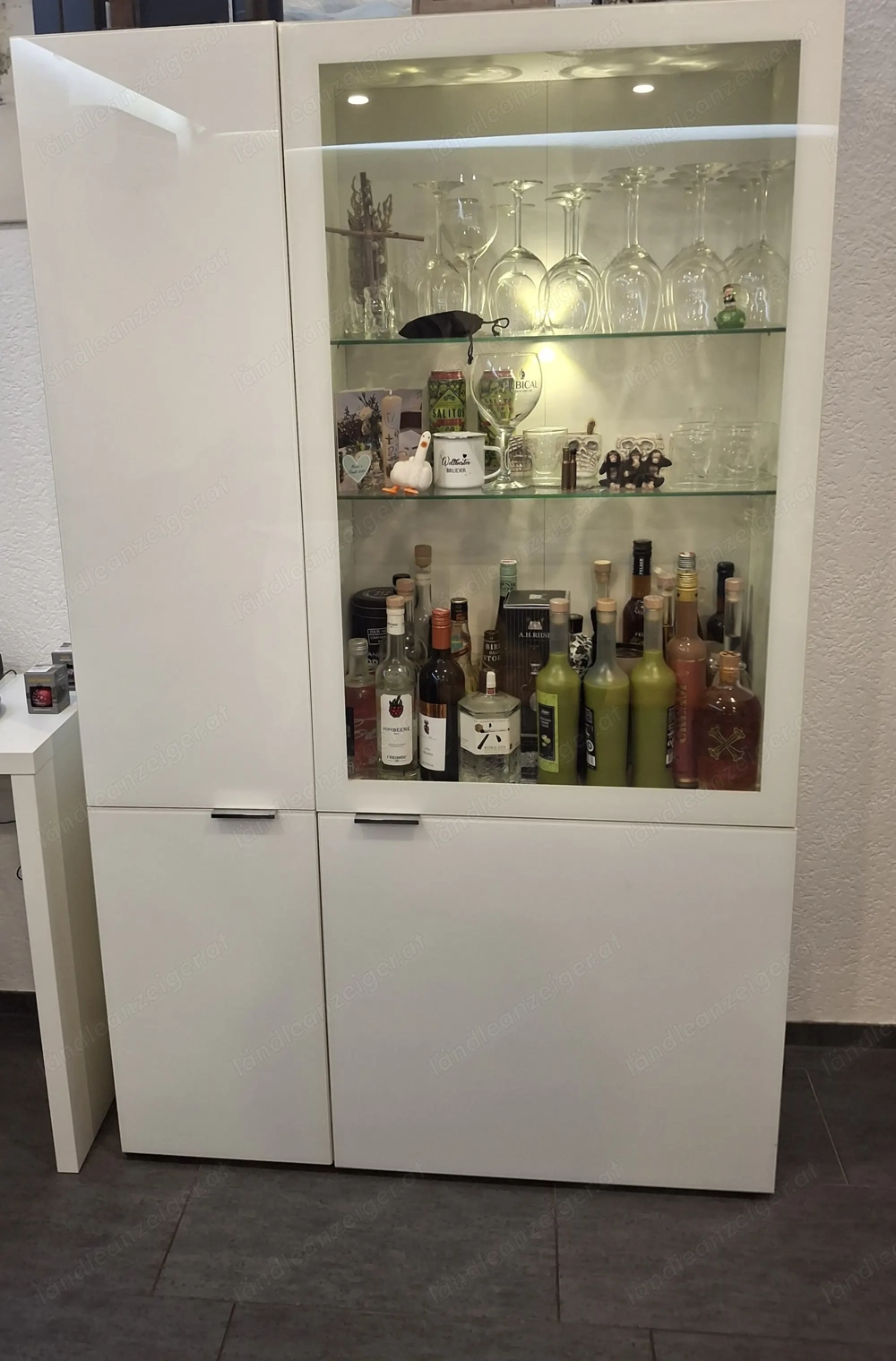 Highboard, Sideboard