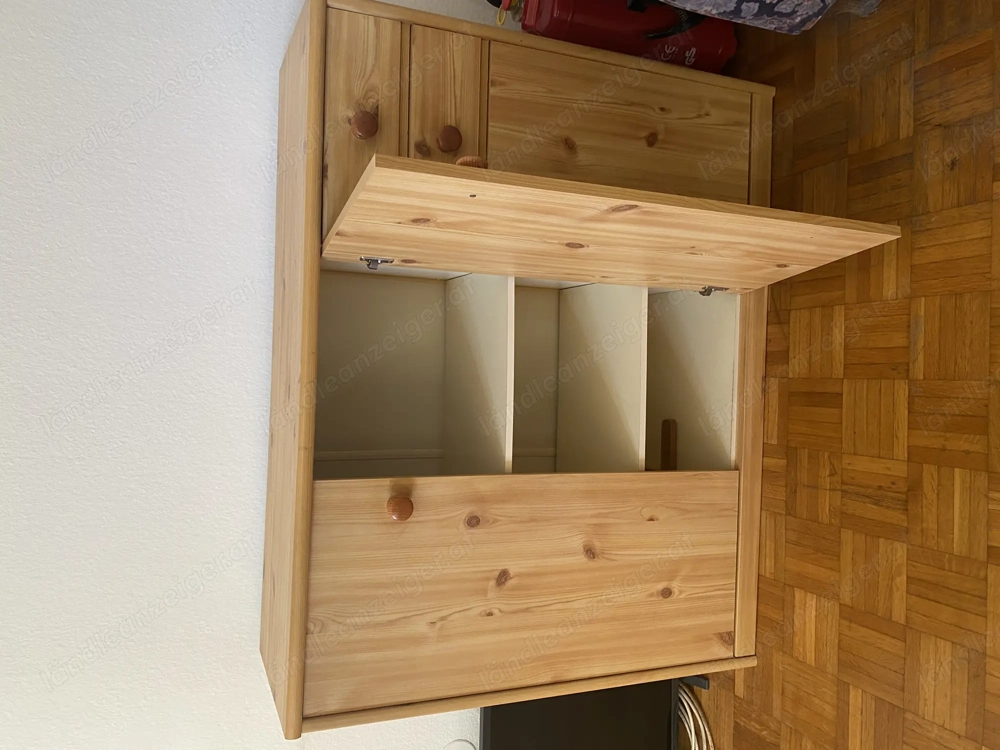Kommode und  oder Wohnregal
