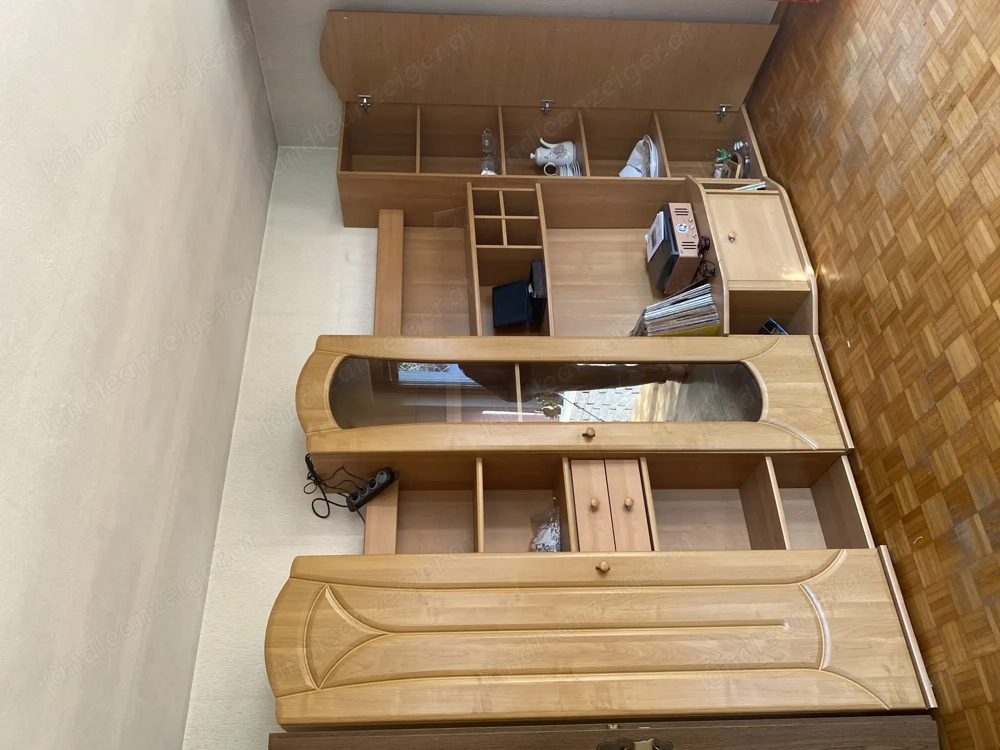 Kommode und  oder Wohnregal