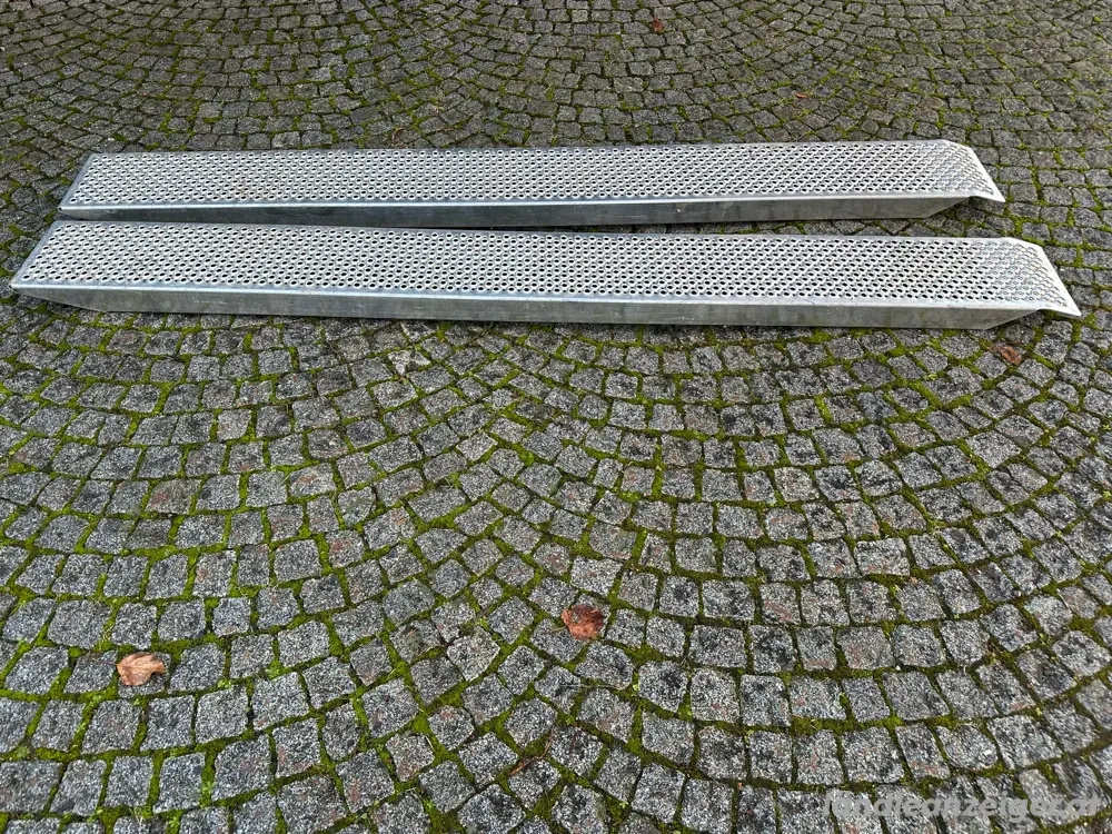 Verkaufe 2 Stück Auffahrrampen