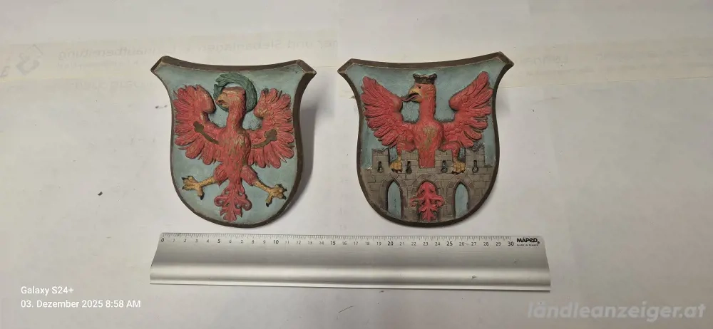 wappen aus Holz bemalt