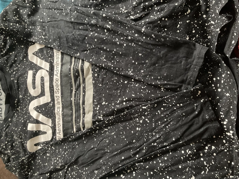 Langarmiges Shirt von Takko Größe 170 mit kleinen Fehler   