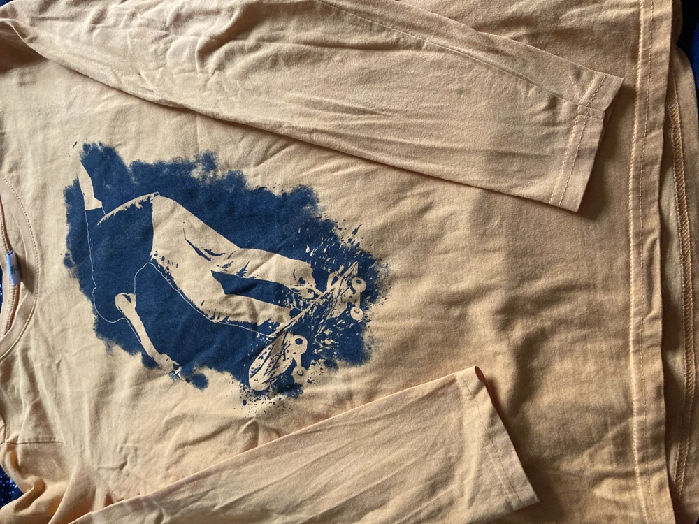 Langarmiges Shirt von Takko Größe 170 mit kleinen Fehler 