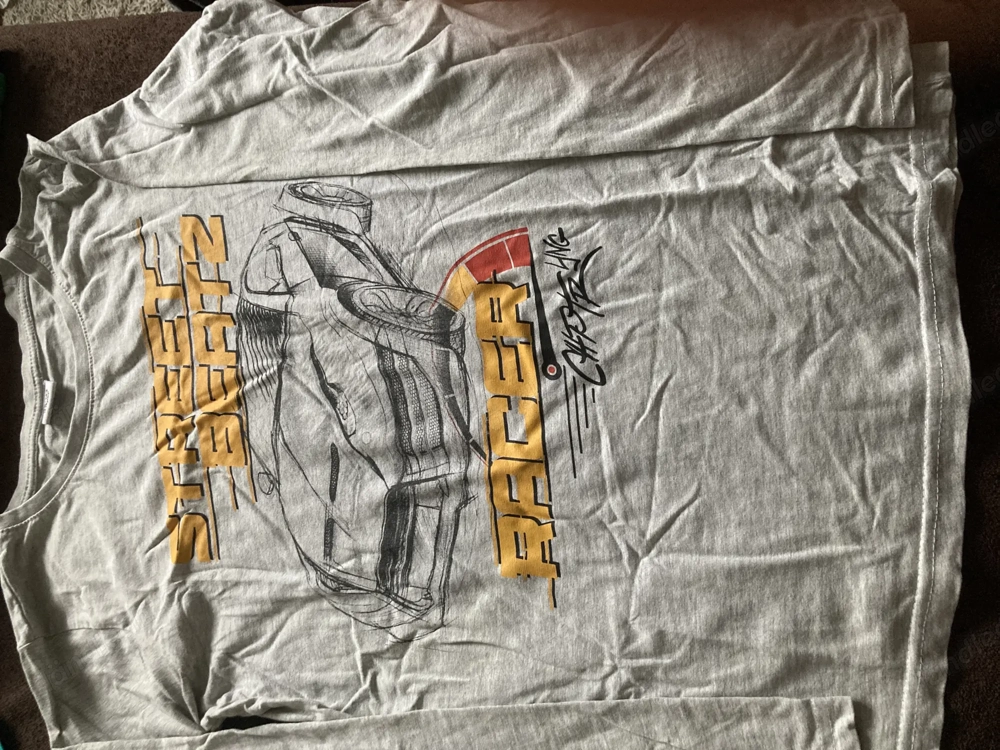 Langarmigen Shirt gebraucht  Größe 164 mit ein keinen Fehler: wenig sichtbares Fleck