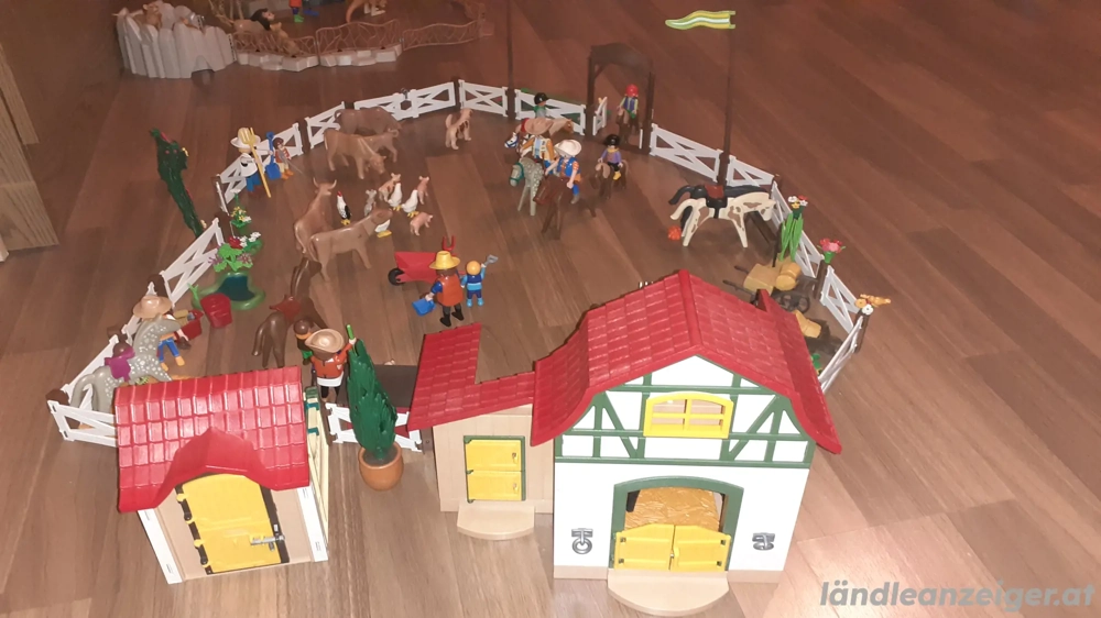 Playmobil Großer Reiterhof 