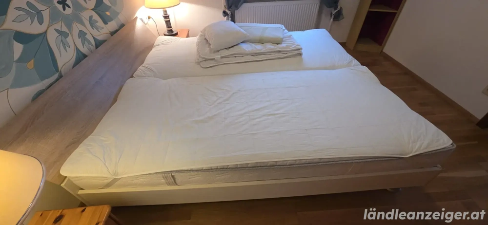 Doppelbett  zu verschenken. 