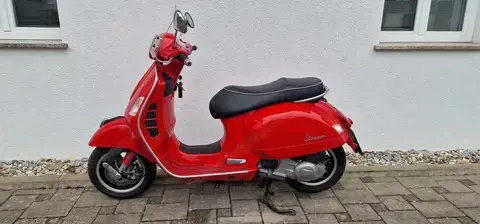 Vespa GTS 300 Super Roller   Scooter