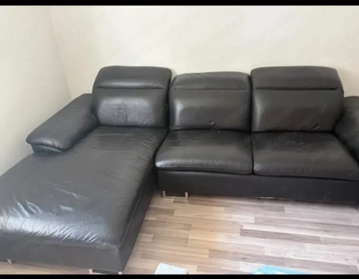  Ledercouch zu verschenken   perfekt für Partyräume, Keller, WG oder Hobbyräume!