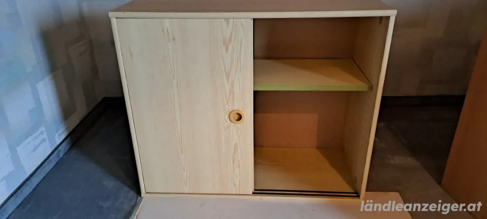kleiner Schrank 