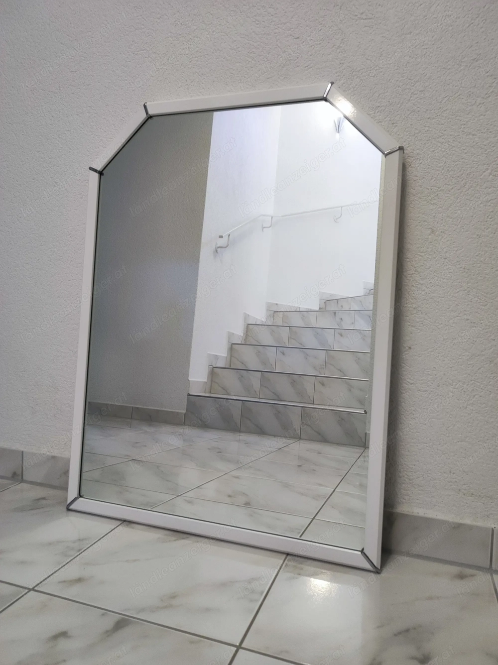 Spiegel Metallrahmen Lampen Weißglas 