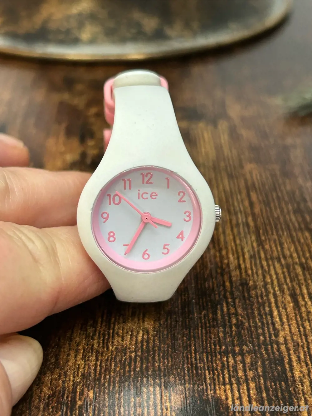 ICE OLA Watch in Candy- White