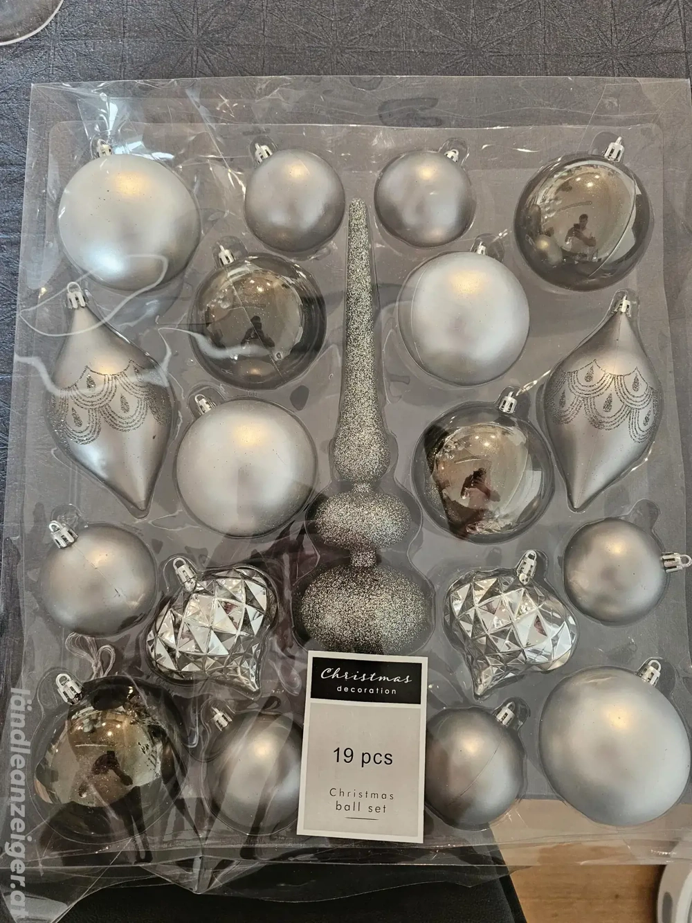 Christbaumkugeln (aus Kunststoff) zu verschenken!