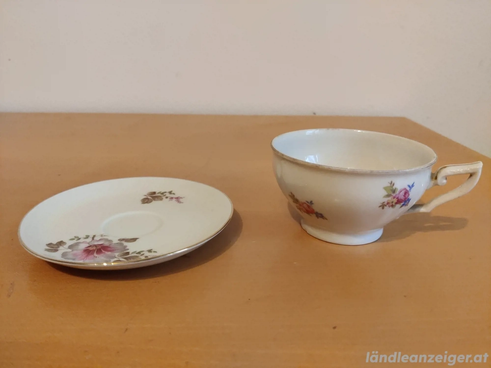 Vintage Tasse und Untertasse