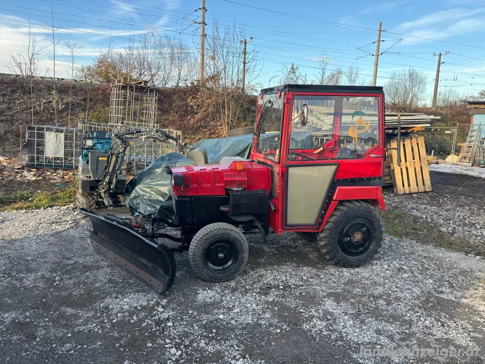 Hakotrac Winterdienst 