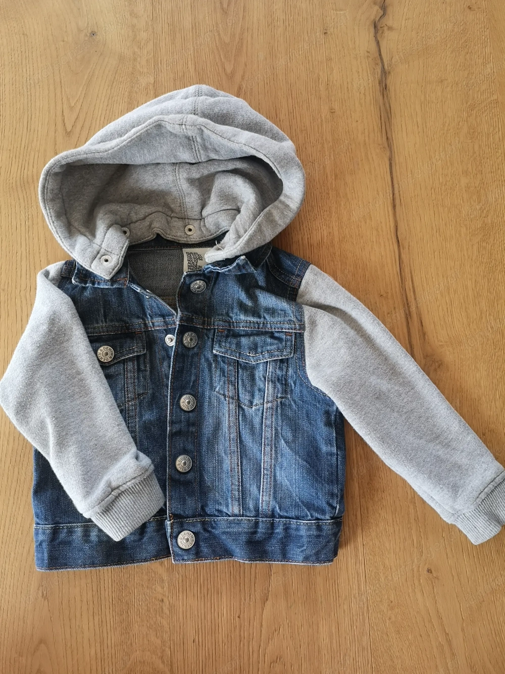 Jeansjacke mit abnehmbarer Kaputze Gr. 92