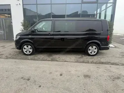 *** VW Transporter T6, schwarz, Doppelkabine, langer Radstand ***