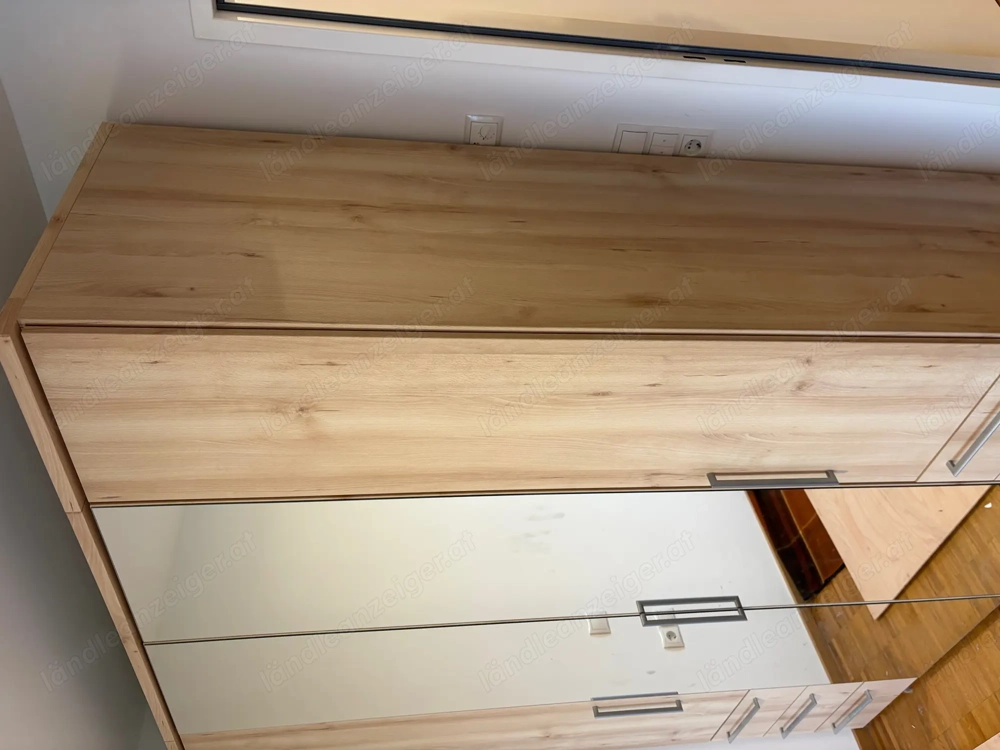 Megaplan 8000 Kleiderschrank