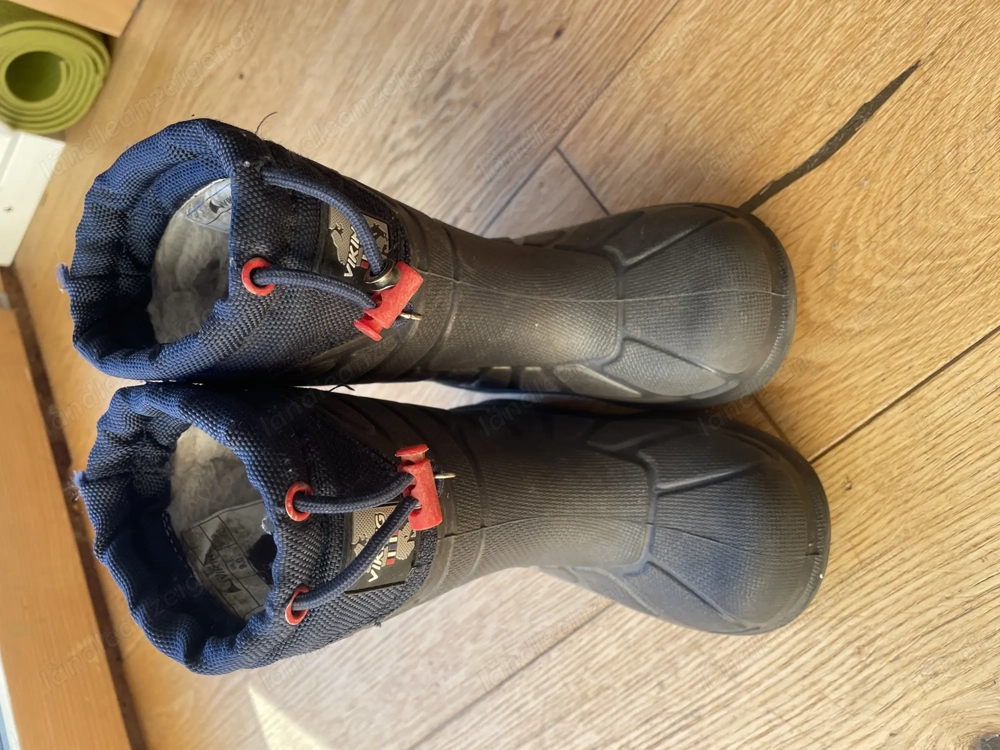 Gefütterte Stiefel, Grösse 27
