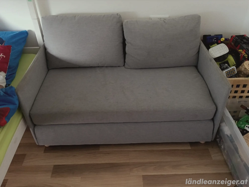Kindersofa zu verschenken 