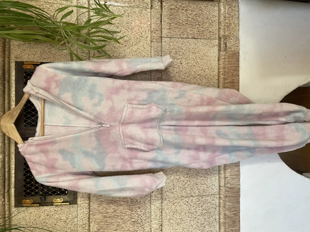 Plüschiger Einhorn Onesie (Einteiler), Grösse 146