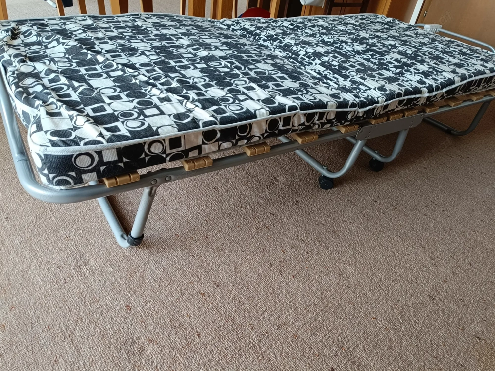 Klappbett günstig abzugeben