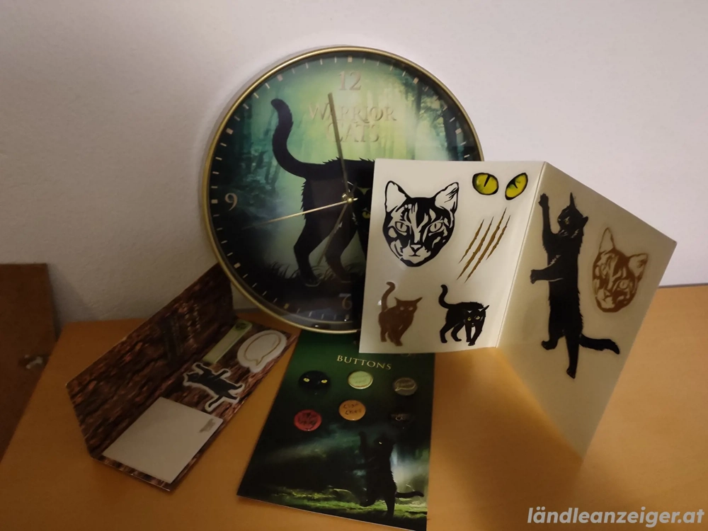 Warrior Cats Uhr und CD-Hörbuch 