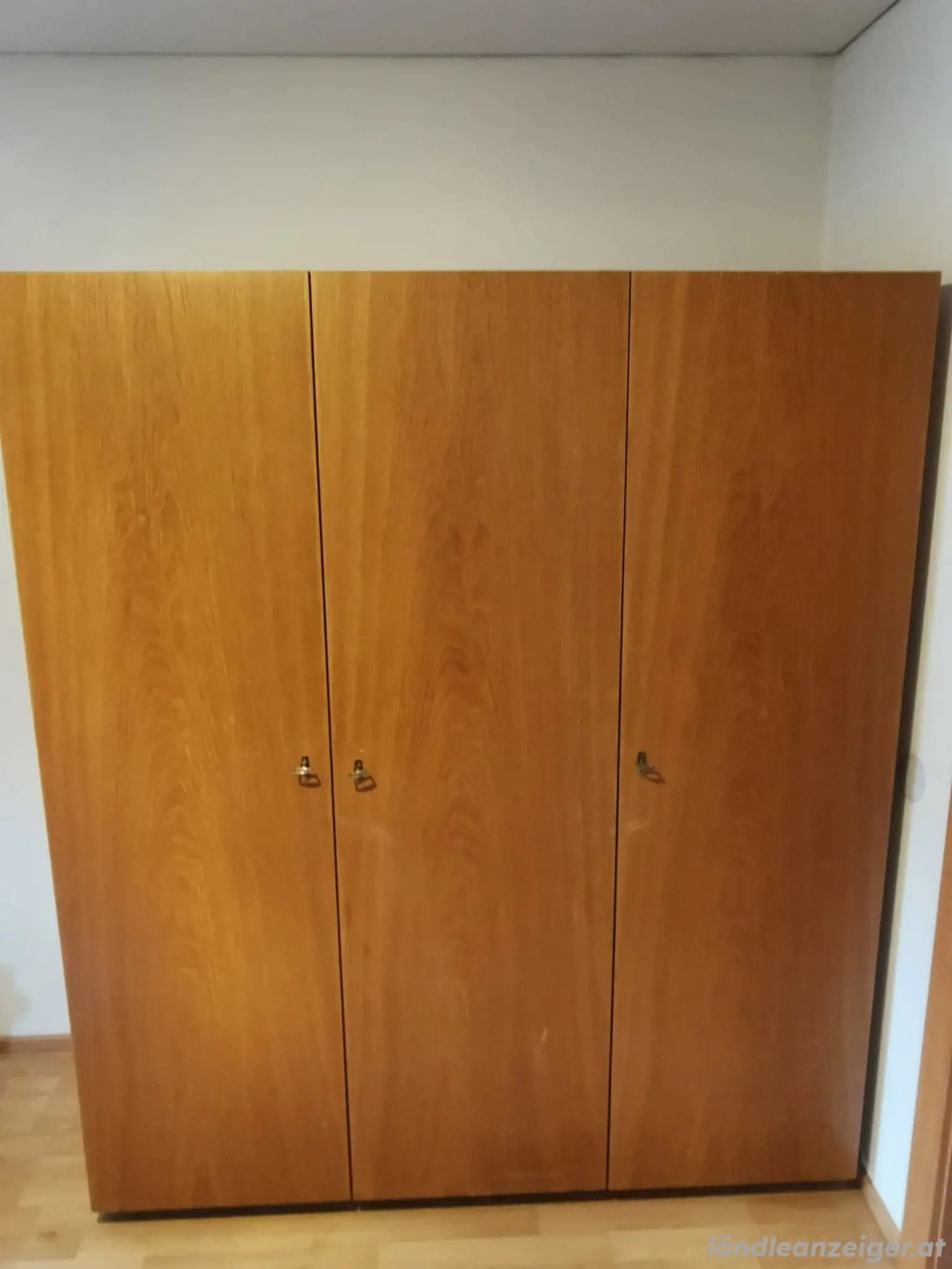 Schrank im alten Stil 