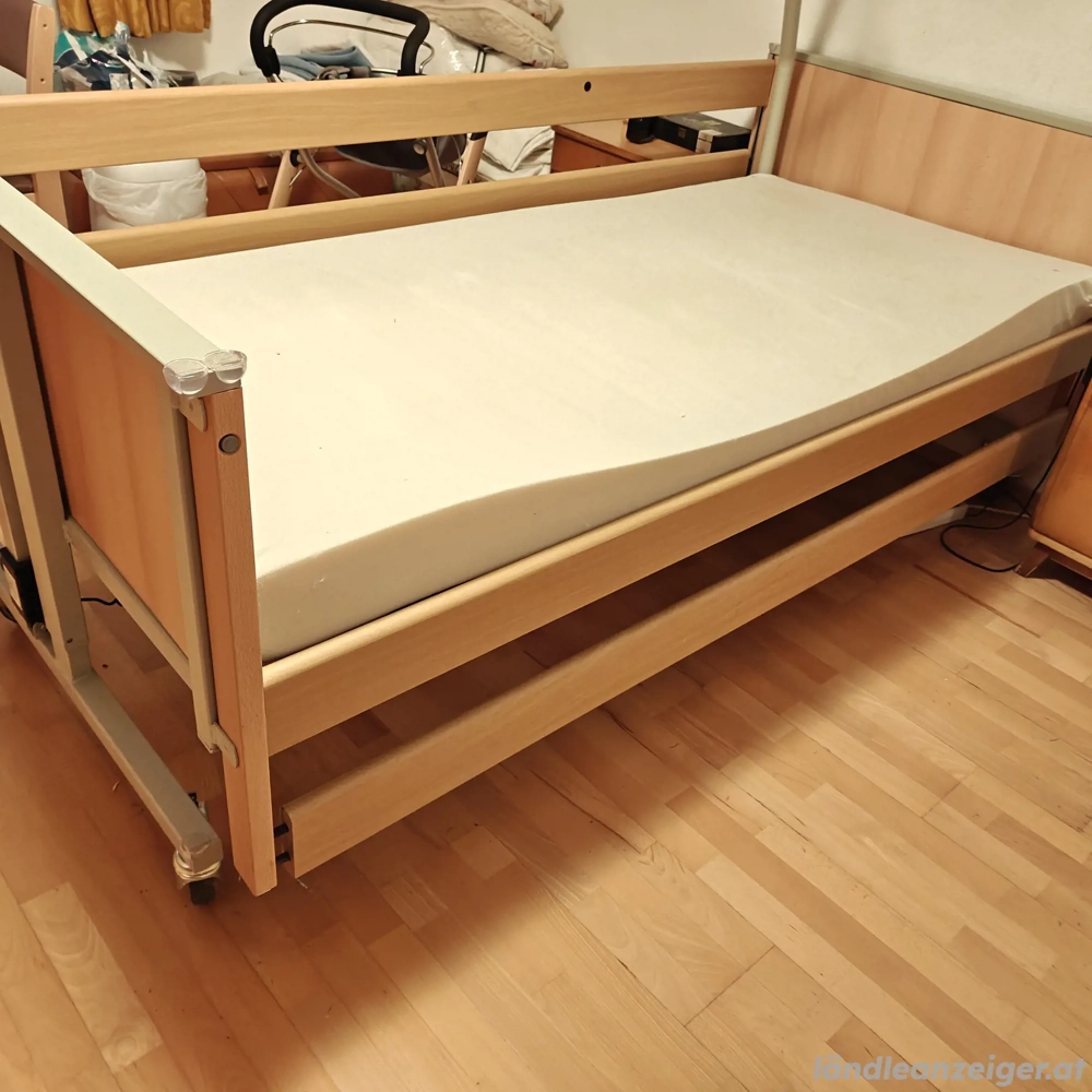 Elektrisches Pflegebett 