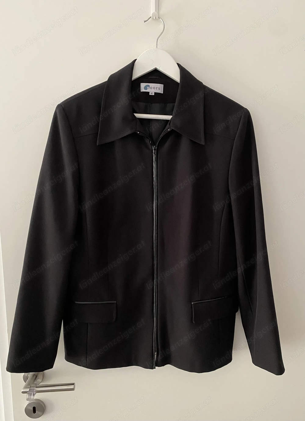 Schöner Blazer, schwarz, Gr.42, pflegeleicht