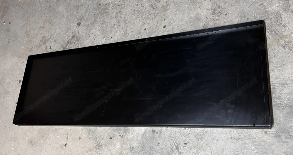 Alu-Fensterbank, schwarz RAL9005 pulverbeschichtet, 1140mm x 350mm