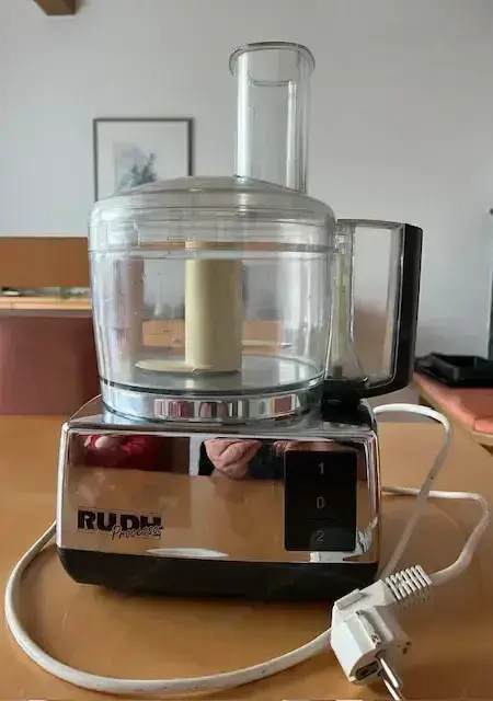 RUDH Teigknetemaschine, sowie zum zerkleinern von Gemüse