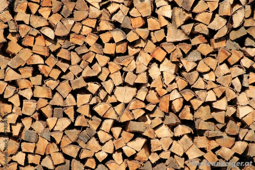 Ofenfertiges Brennholz