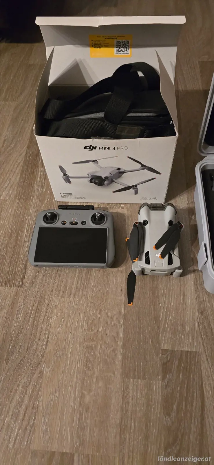 DJI Mini 4 Pro Fly More Combo Drohne (RC2) Smart Controller