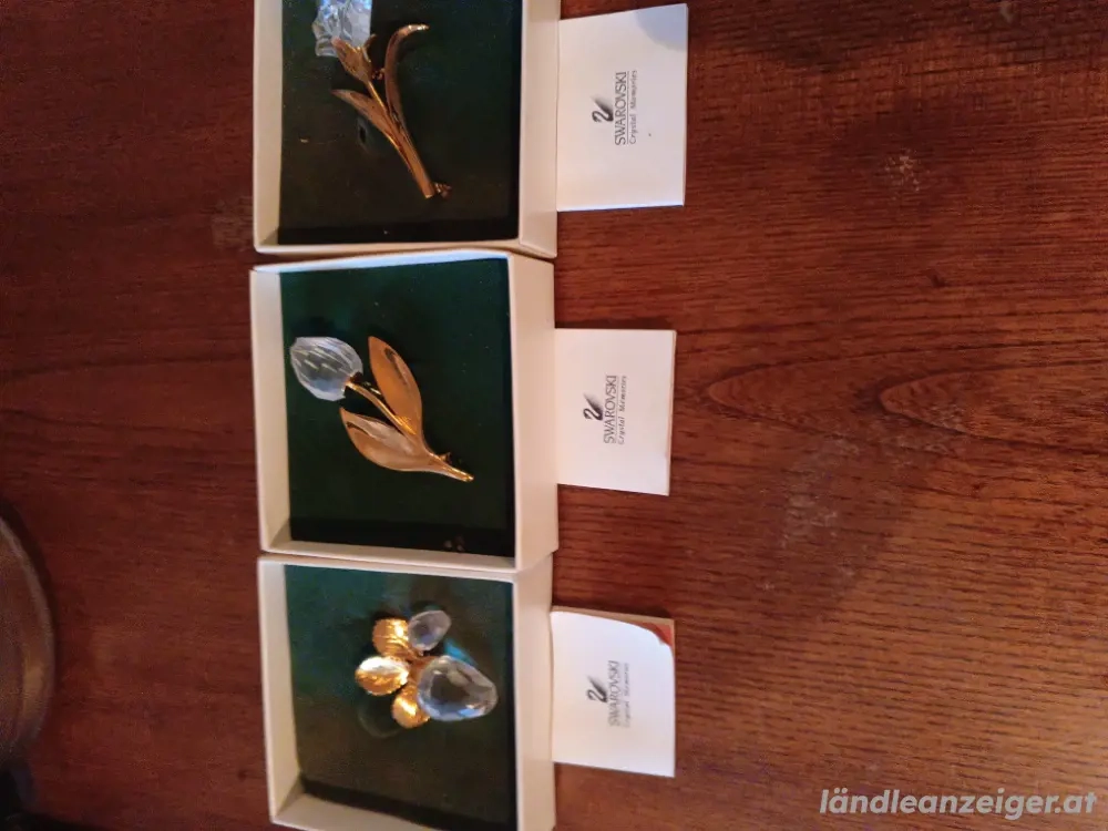 Swarovski Anstecker.Neu