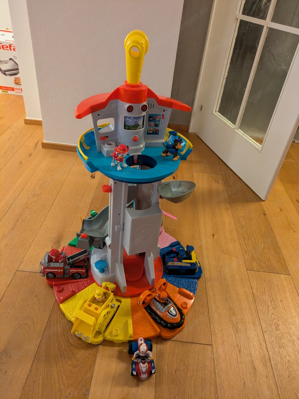 Paw Patrol Zentrale groß inkl. Fahrzeuge