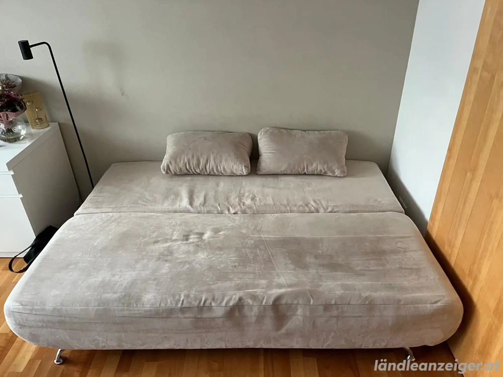 Ausziehcouch zu verschenken