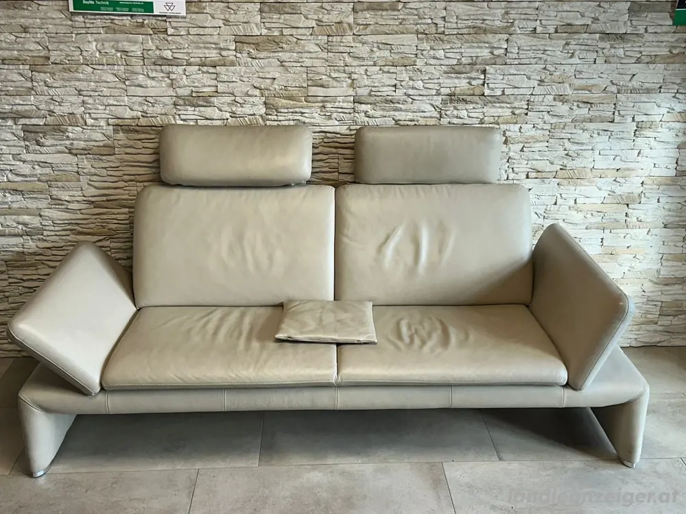 Moderne Designer-Ledersofa in TOP-Zustand - Breite 220 cm, Tiefe 80 cm, Höhe 90 cm (mit Kopfstützen 