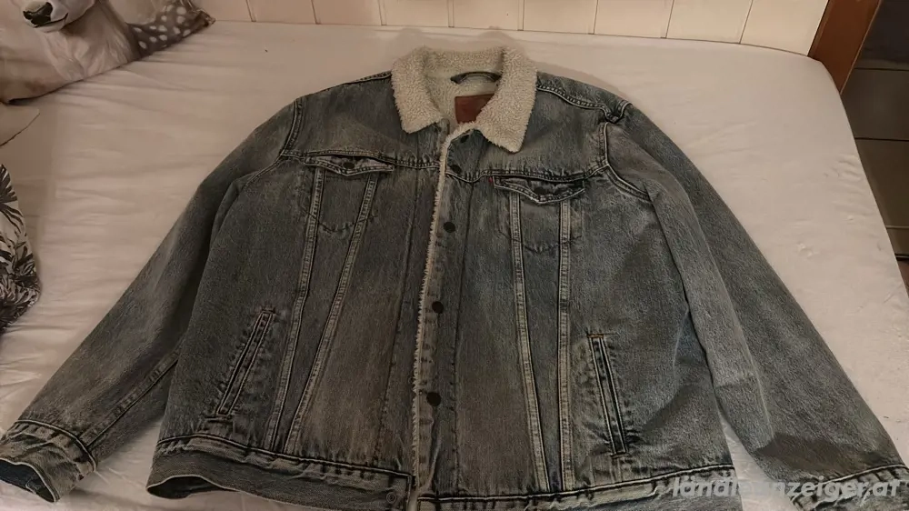 Jeans Jacke mit Pelzinnenfutter