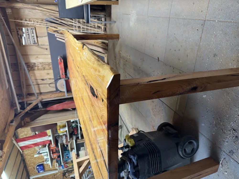 Unikat Selbstgemachter Eiben Tisch 