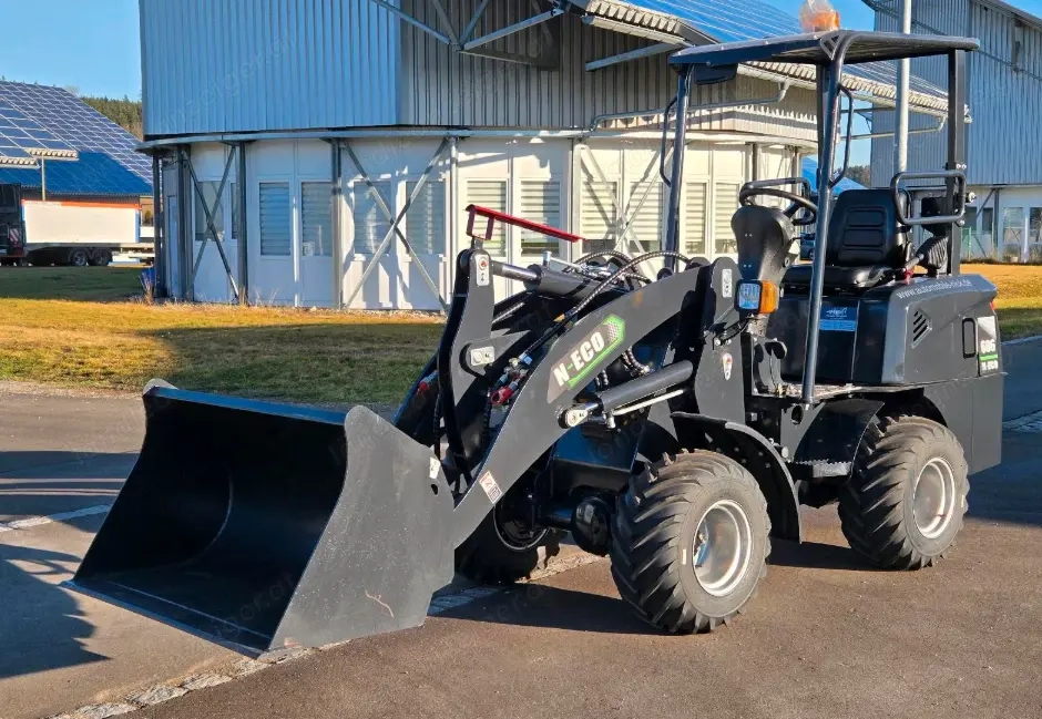 Vorführgerät Elektrohoflader - Hoflader - Radlader - N-Eco 606