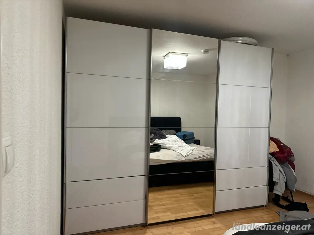 Kleiderschrank zu verkaufen