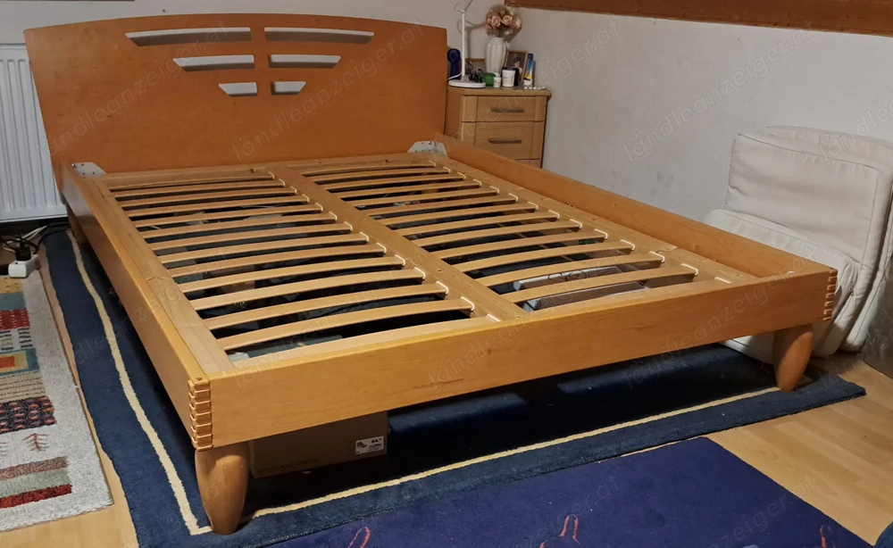 Massives Holzbett 140   200 cm