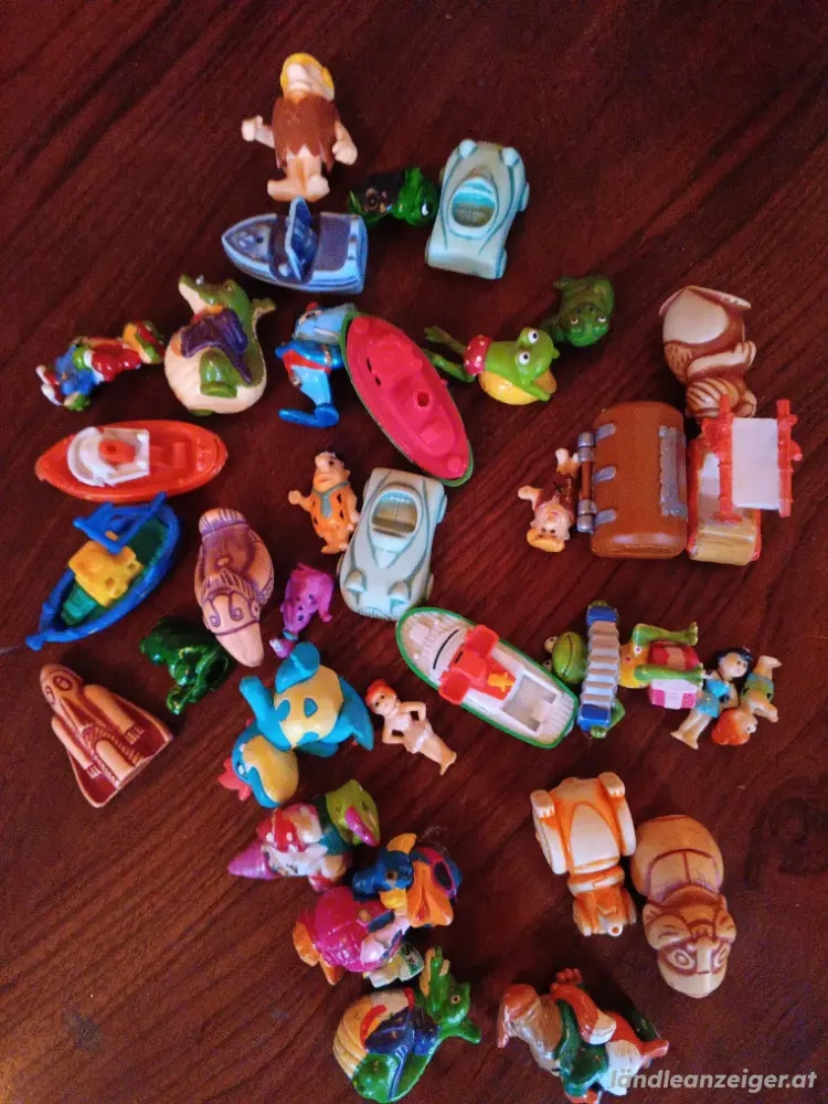 34 Kinderüberraschungsfiguren