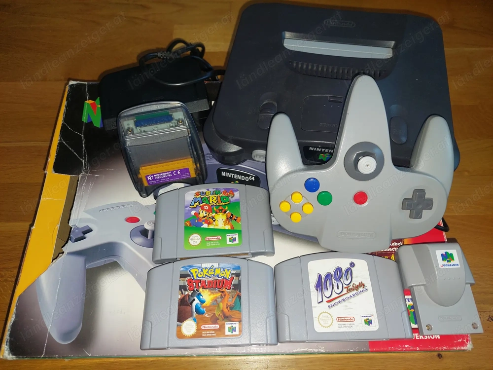 Nintendo N64 inkl. Zubehör und 3 Spiele.