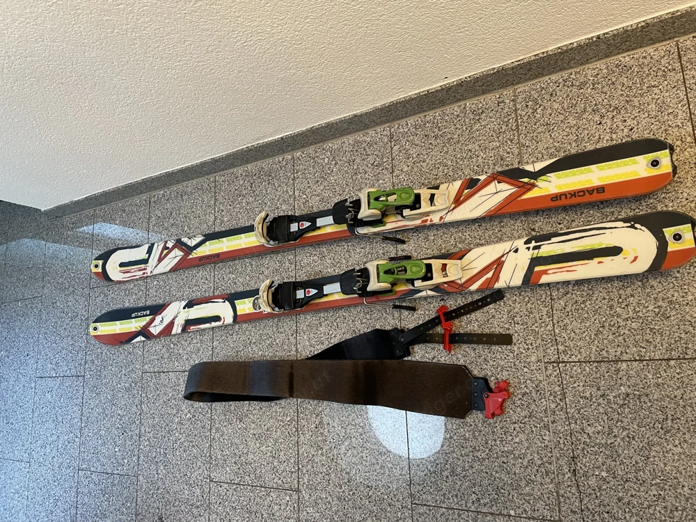 Tourenski mit Bindung 