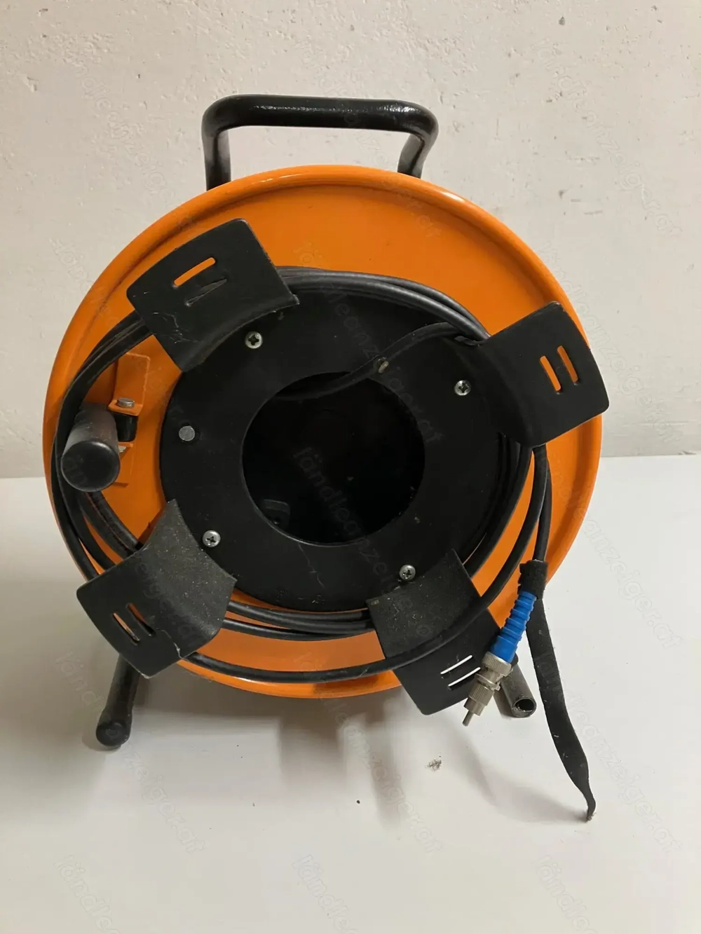 Cinch-Kabel auf stabiler Kabeltrommel ca. 100 Meter Länge