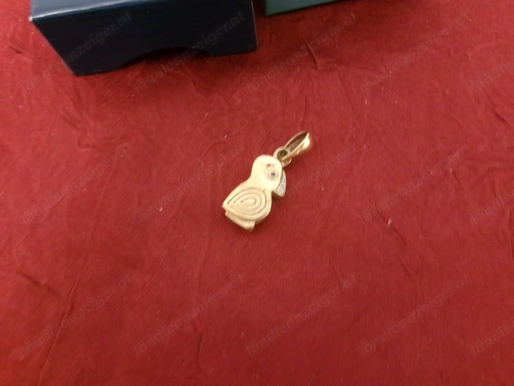 Anhänger goldfarben - ein Vögelchen 